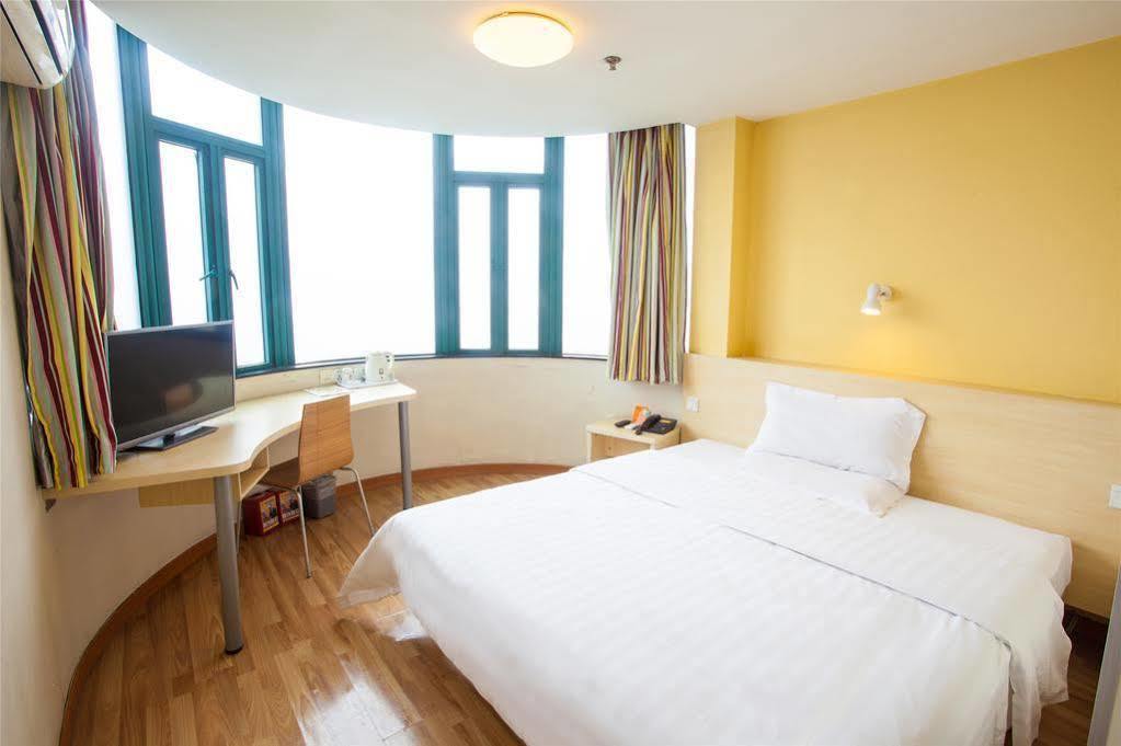 7Days Inn Suzhou Sanxiang Road Buitenkant foto